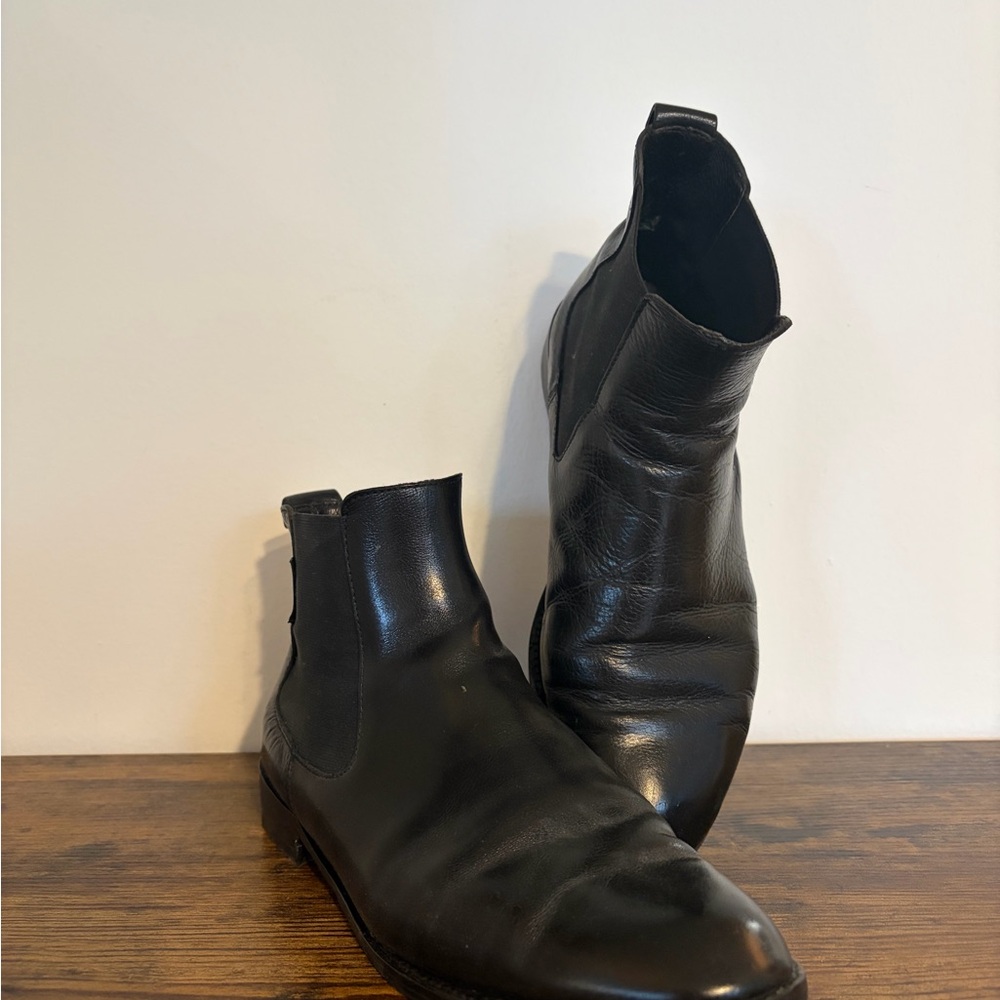 Russell & Bromley Black chelsea Boots ankle Chelsea boots - Picture 2 of 7